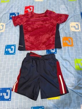 Kids Athletic Shirt & Shorts Set - Red and Navy